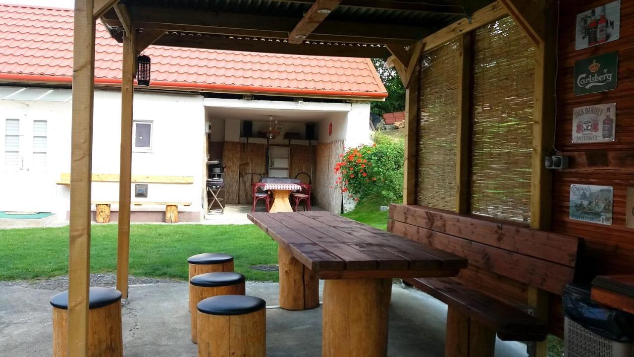 Vadászles Vendégház Bukkszentmarton Extérieur photo