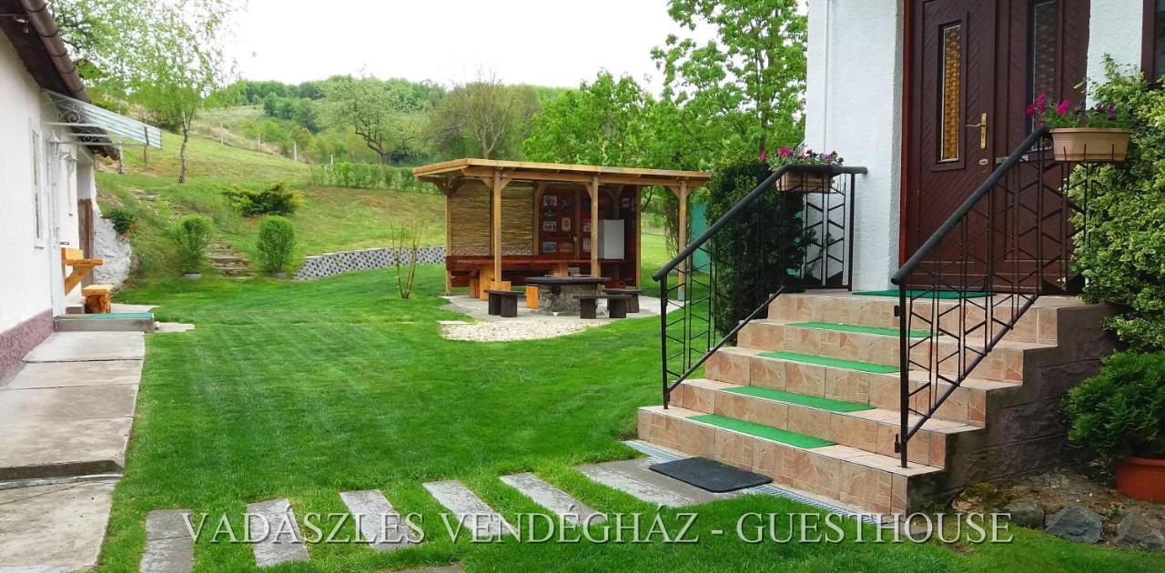 Vadászles Vendégház Bukkszentmarton Extérieur photo
